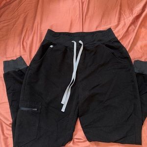Black figs joggers